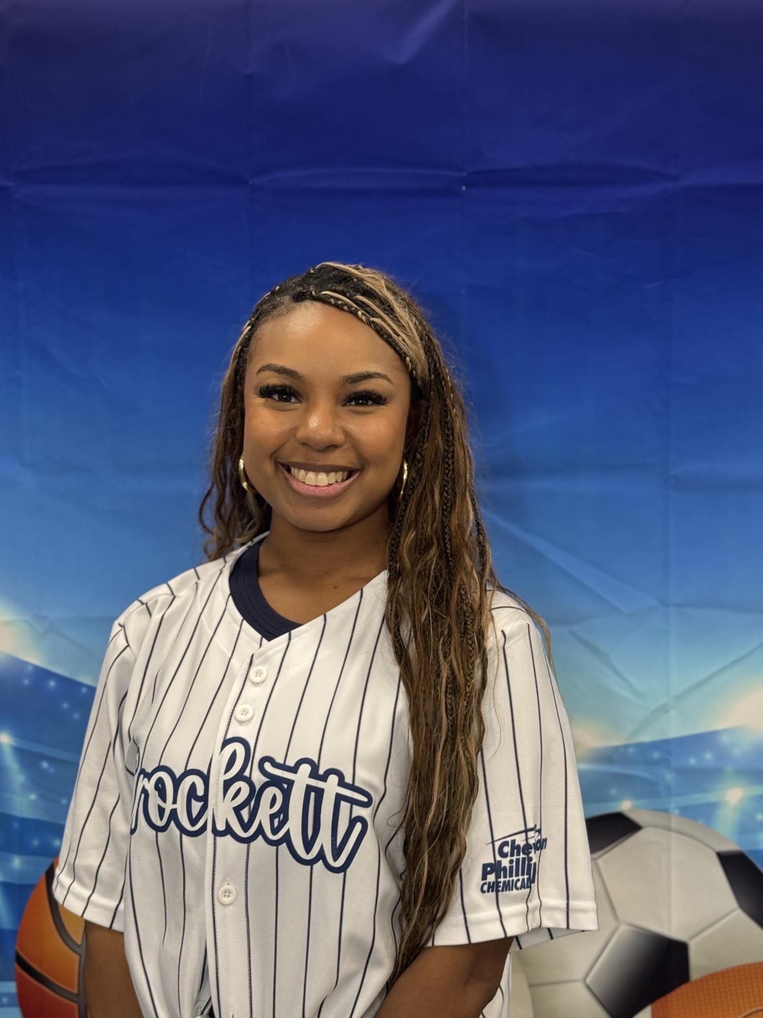 Melaine Washington, Teacher (Math, Science, Social Studies)